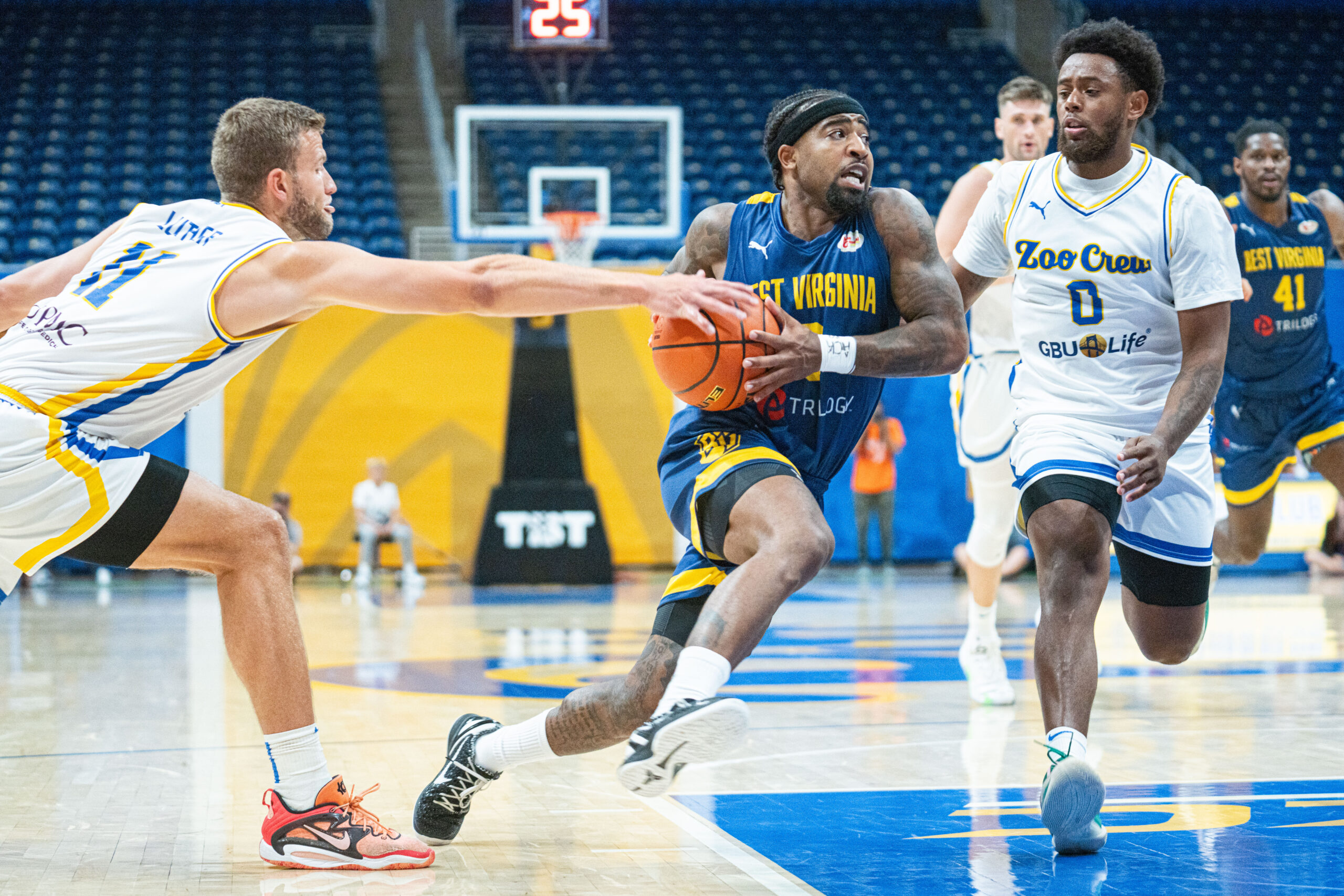 Zoo Crew eliminates Best Virginia in second round of TBT